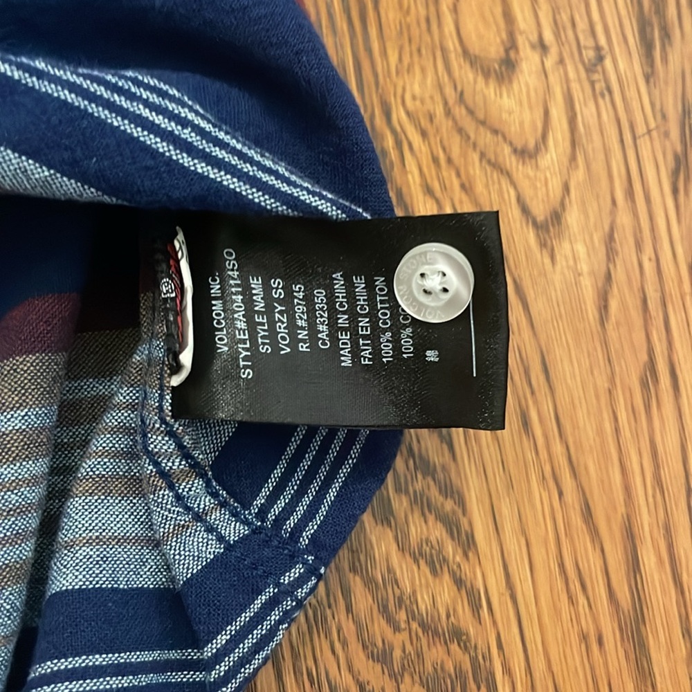 Volcom Collared shirt - Picture 4 of 5